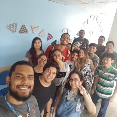 Turma-do-Curso-de-Design-Faculdade-scaled.jpg